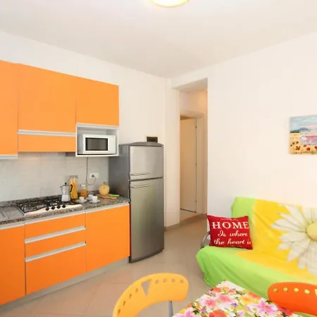 Stella Apartment *